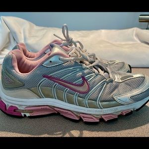 Nike Air- pink womens 9.5